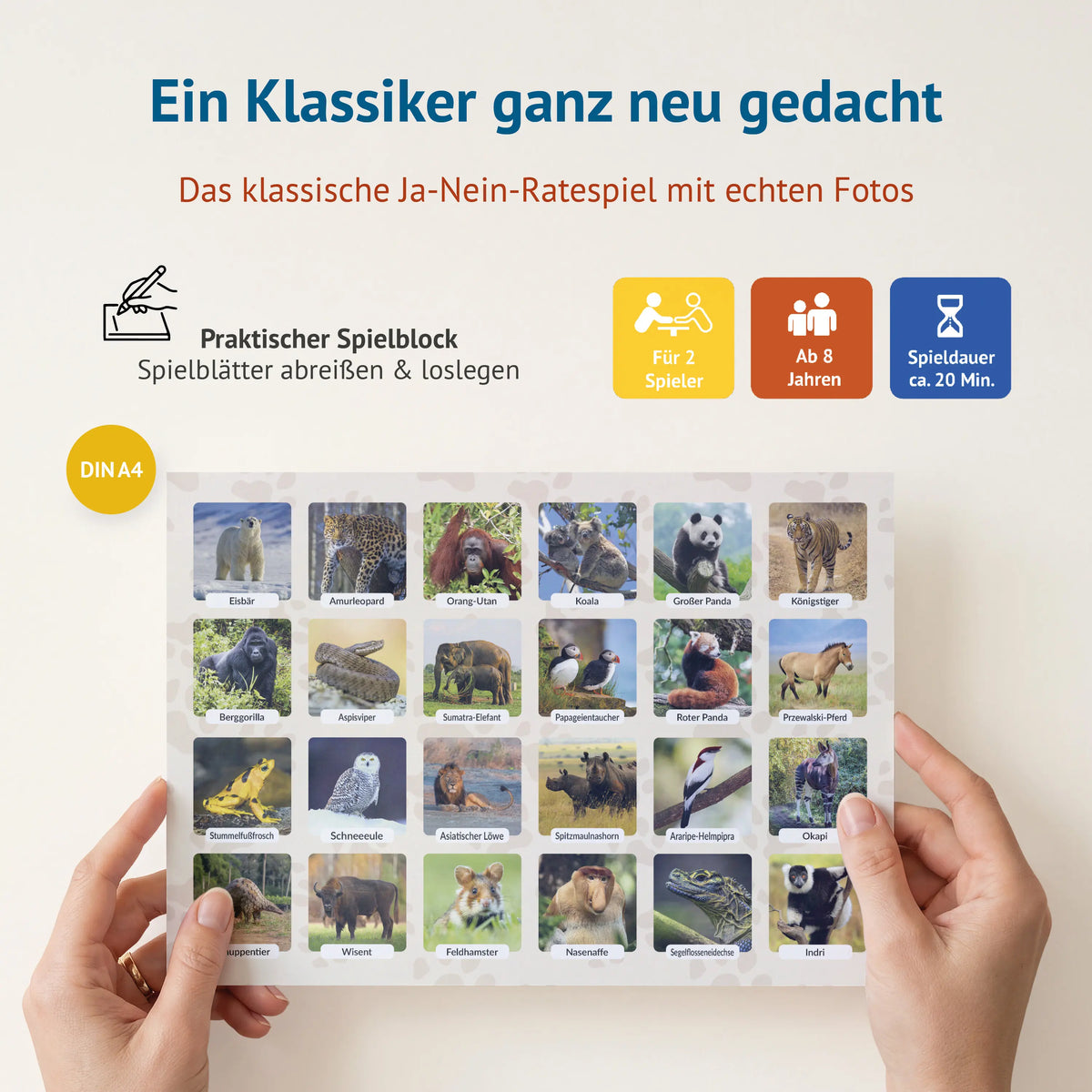 Hände halten ein DIN-A4-Spielblatt mit 24 Fotos bedrohter Tierarten wie Eisbär, Großer Panda und Okapi. Text: Ein Klassiker ganz neu gedacht – das klassische Ja-Nein-Ratespiel mit echten Fotos. Praktischer Spielblock, für 2 Spieler ab 8 Jahren, ca. 20 Minuten.